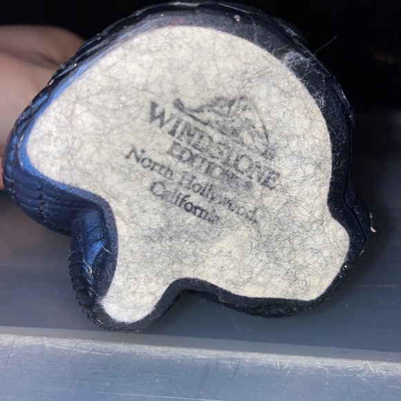 Windstone Editions Peacock Metallic Sitting Young Dragon Statue Retired - Picture 2 of 2